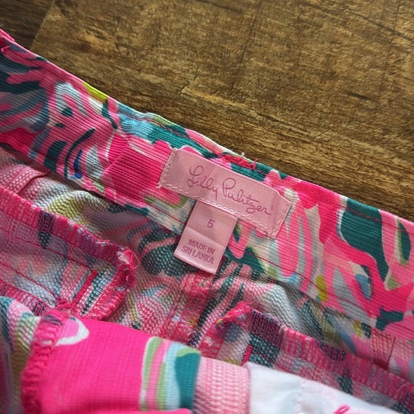 Lilly Pulitzer Mini Callahan Dragonfruit Toucan Shorts Sz 5 - Picture 4 of 5